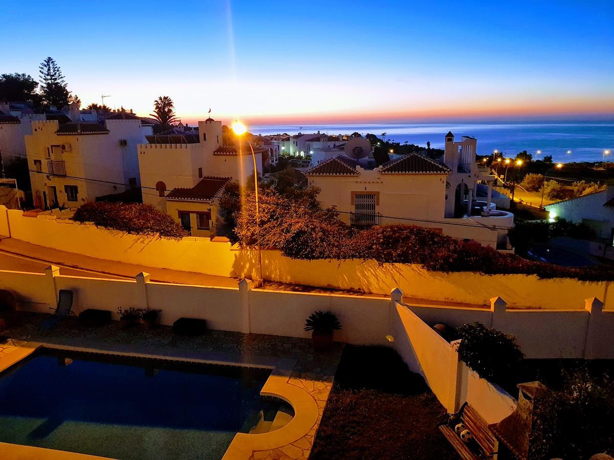 Villa - Zeezicht, Zwembad Nerja Exterior photo
